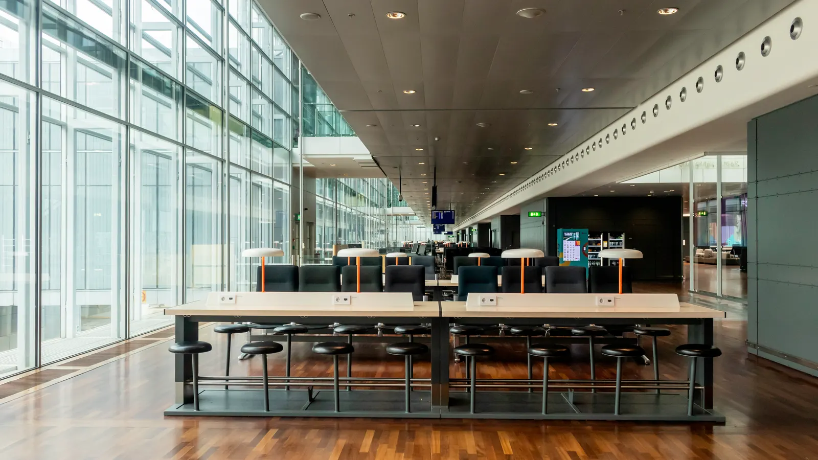 WLAN am Flughafen Stockholm Arlanda: Gratiszeit, Zug und eSIM