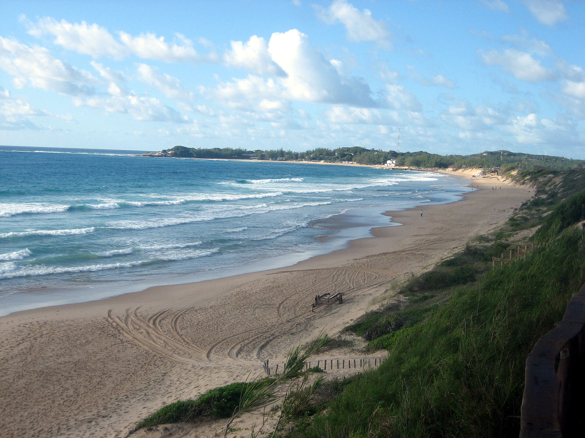 Tofo photograph: Erik Cleves Kristensen, CC BY 2.0, via Wikimedia Commons Tofo beach in Mozambique, a coastal trip beyond Maputo