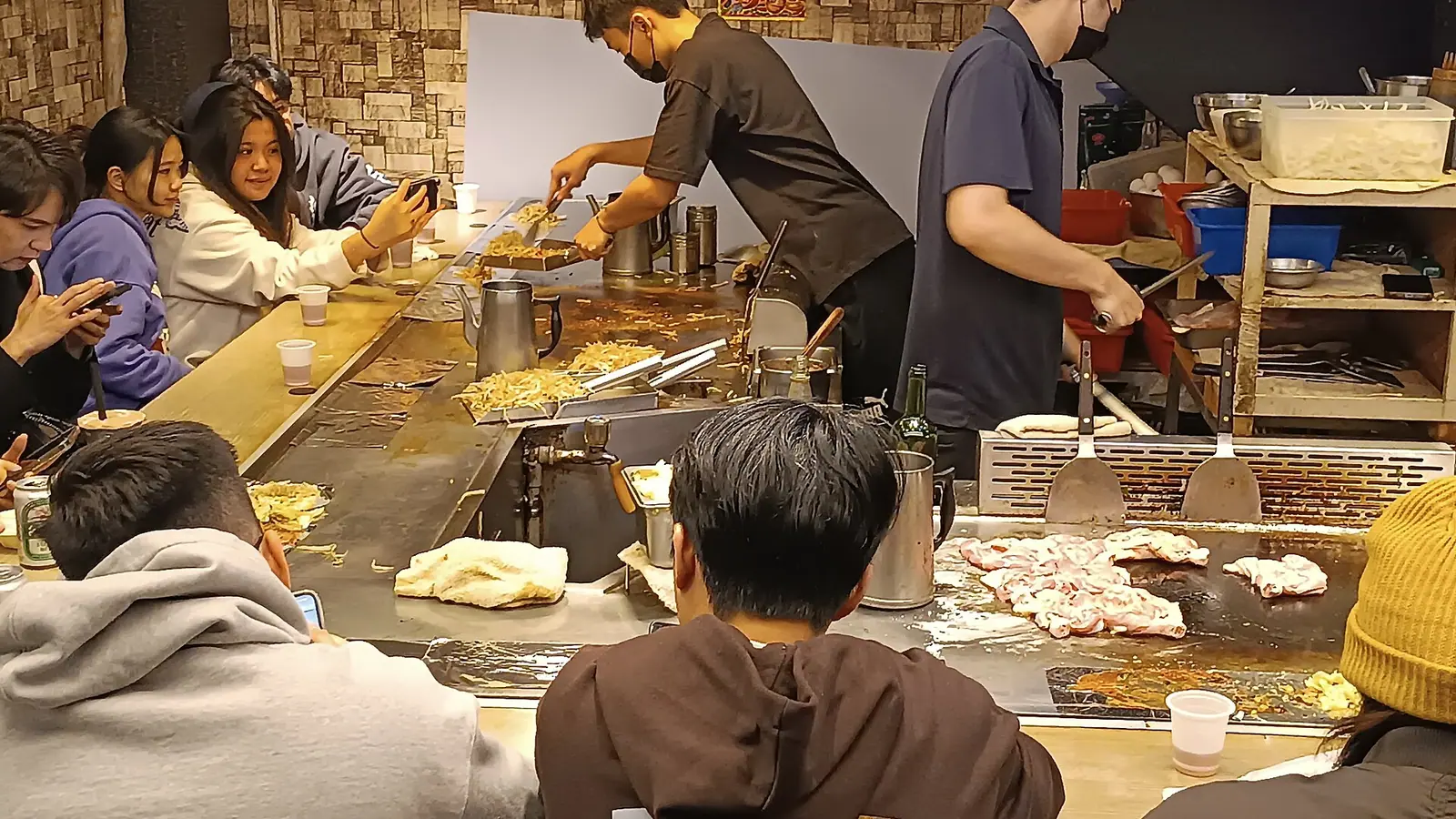 A city itinerary has different data needs from a cross-island trip People and food stalls at Taipei's Shilin Night Market