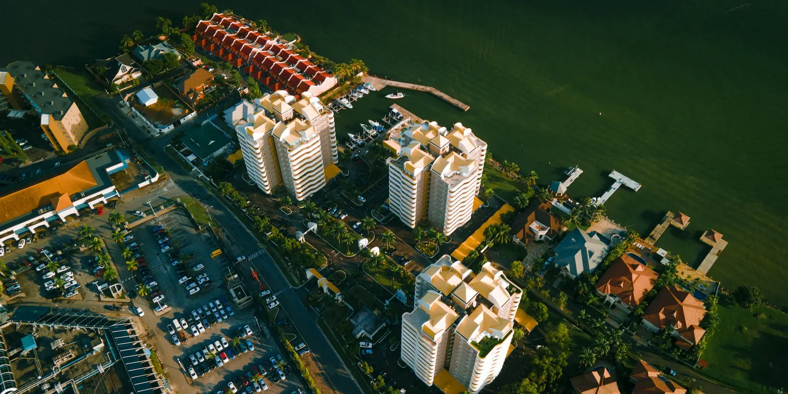 Best eSIM for Trinidad and Tobago: Carnival, Coverage & Plans