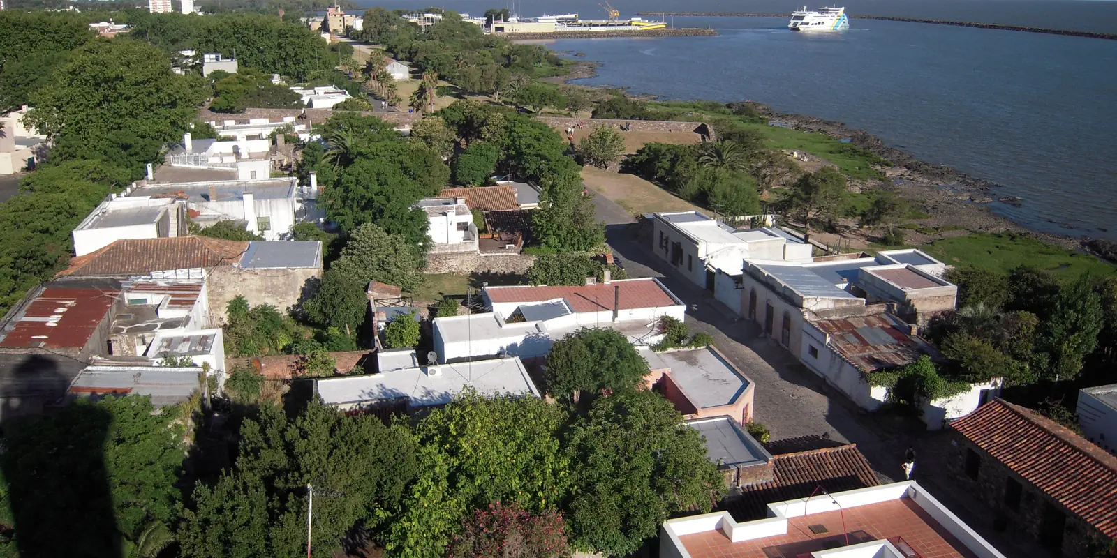 Colonia del Sacramento and its ferry port