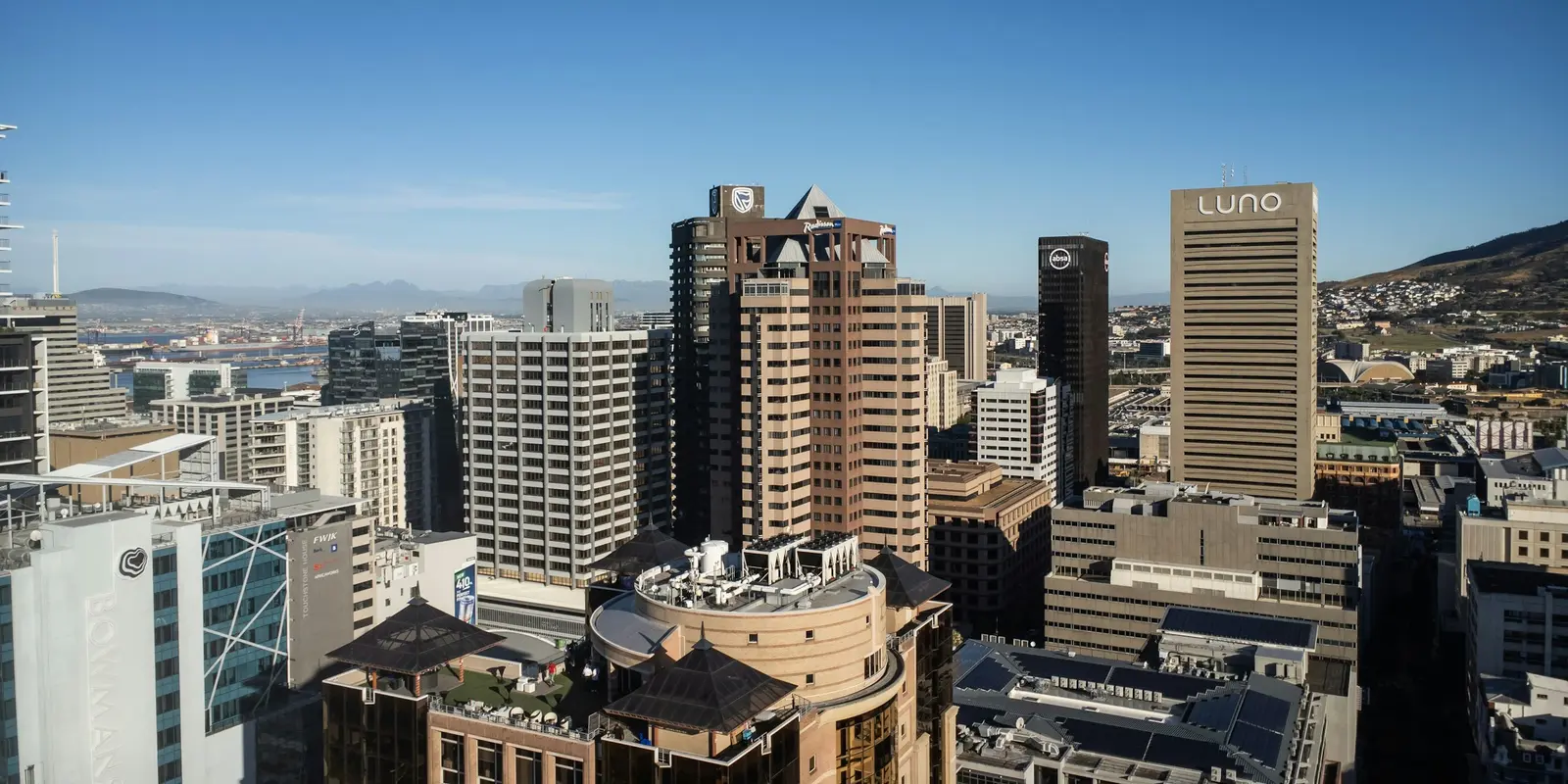 Cape Town city centre skyline, where 4G coverage from South Africa's major networks is strong and near-continuous