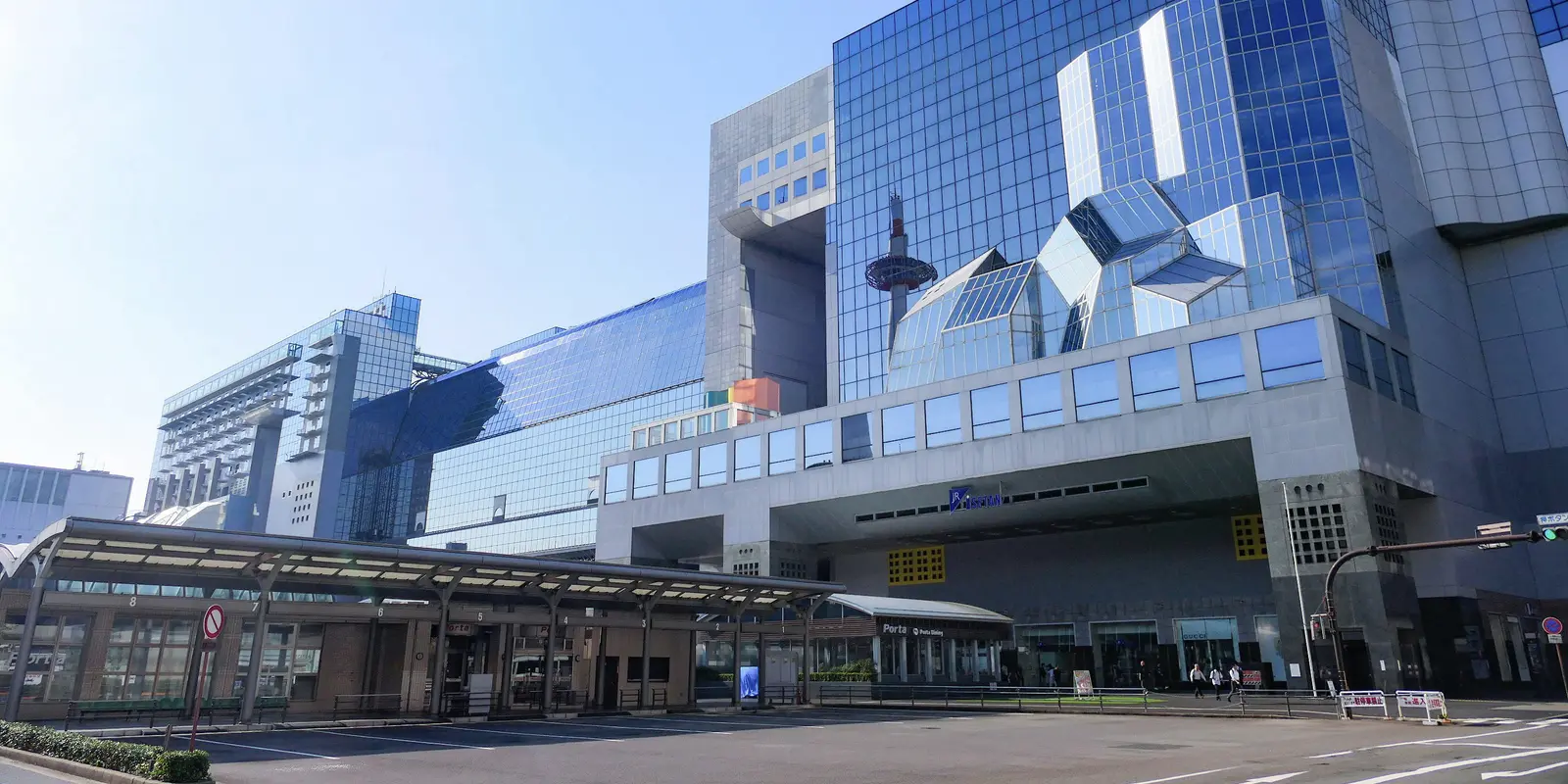 京都站中央入口外观