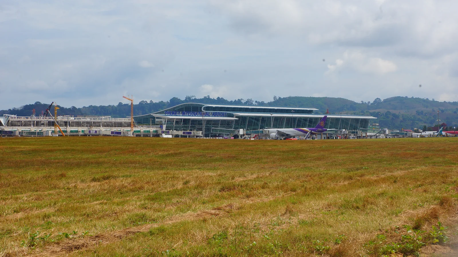Check the airport network before leaving the terminal Phuket arrival terminal and onward travel connection