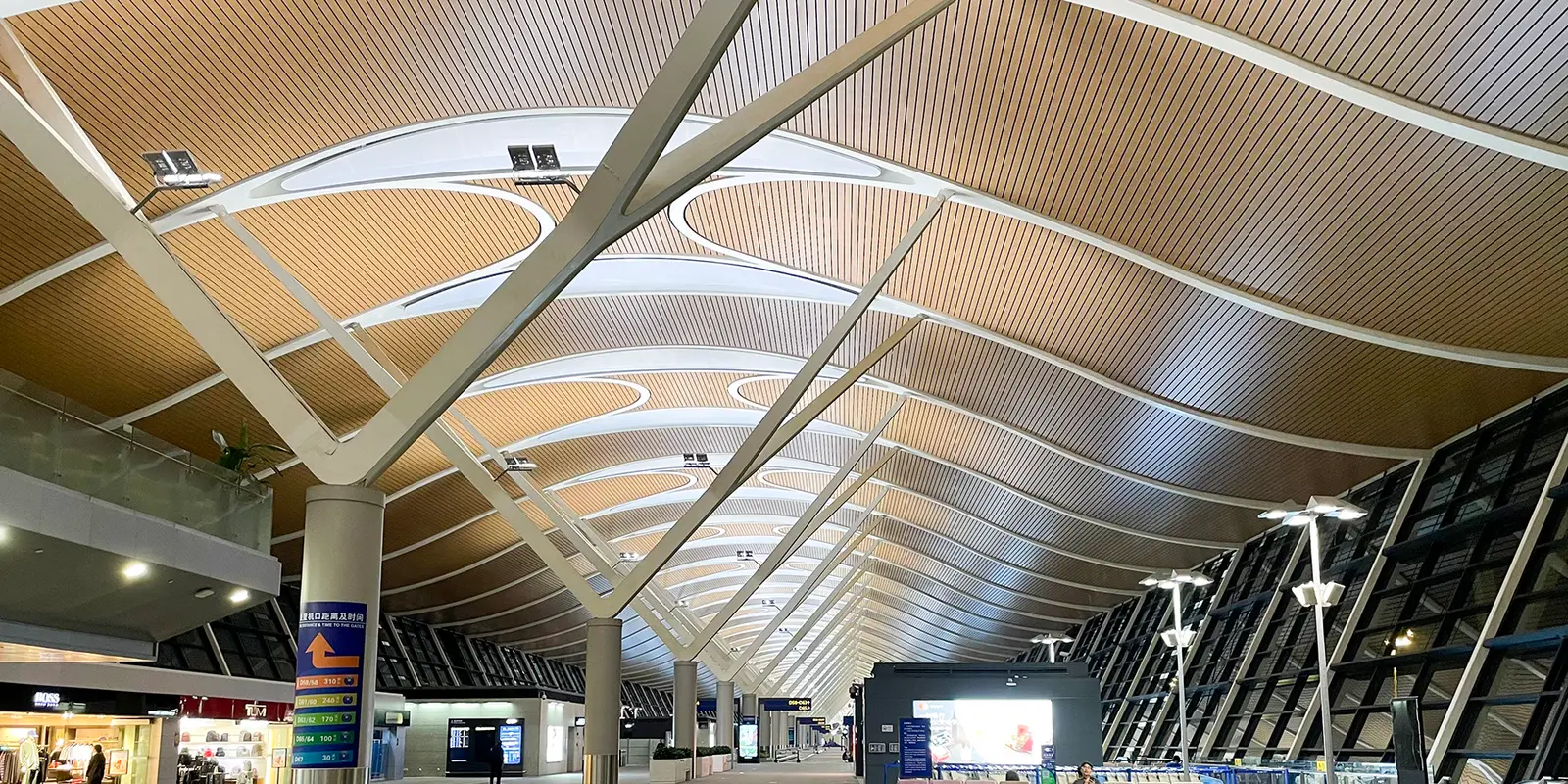 Terminal photograph; current signs take priority Interior of Pudong Airport Terminal 2