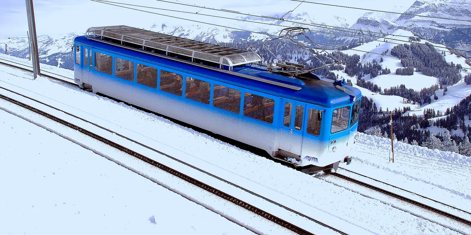 Arth-Rigi 鐵路列車行經 Rigi Kulm 附近