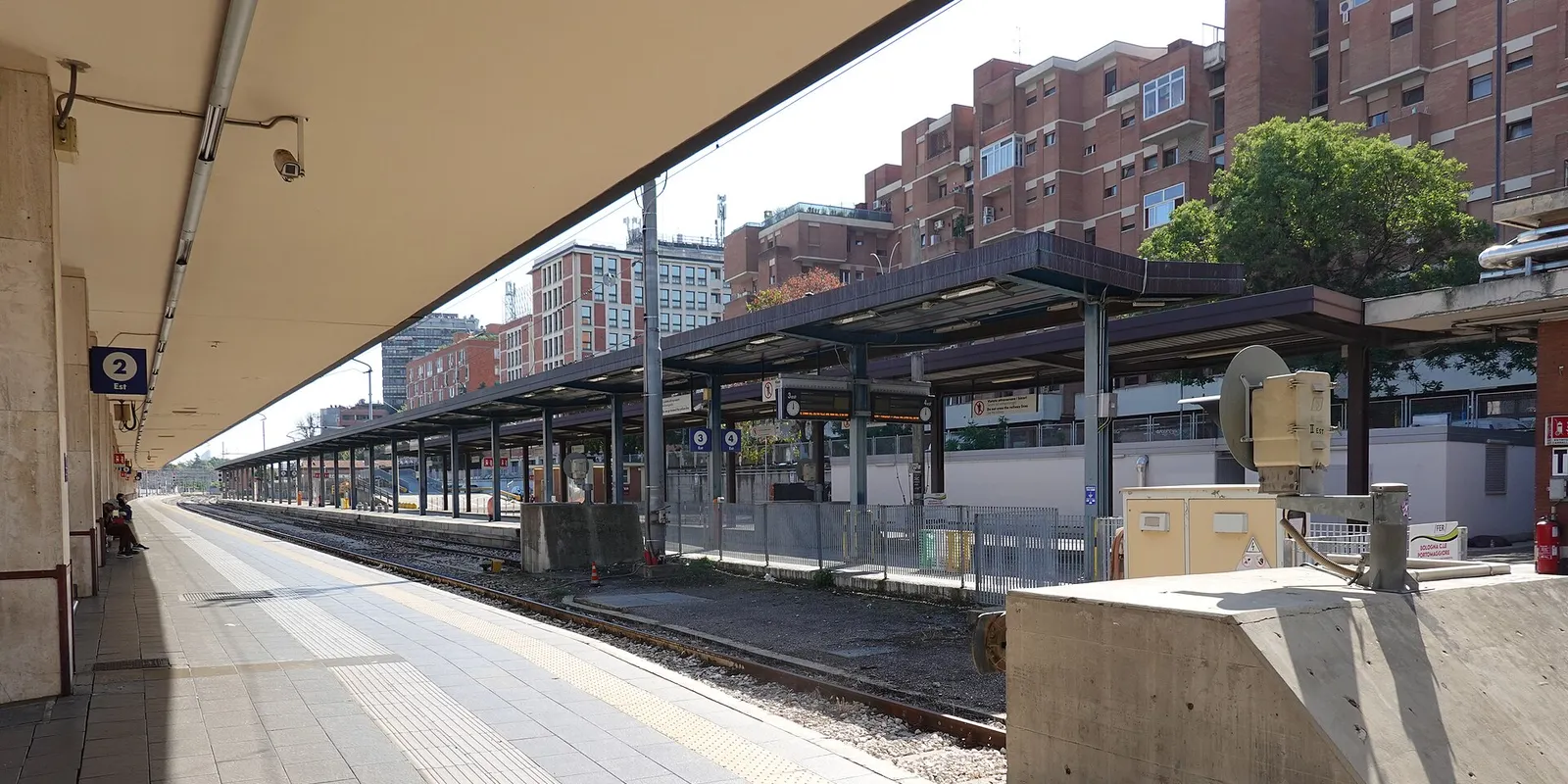 Platforms and railway tracks at Bologna Centrale station