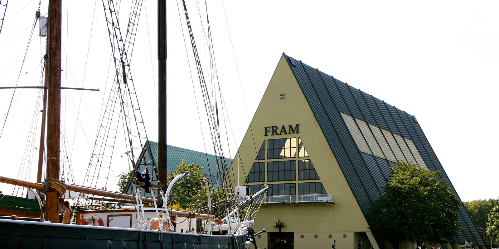 Photo: Jenni Douglas from Edinburgh, Scotland · CC BY 2.0 · cropped and resized Fram Museum building on Oslo’s Bygdøy peninsula